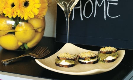 Berenjena con pesto  y mozzarella