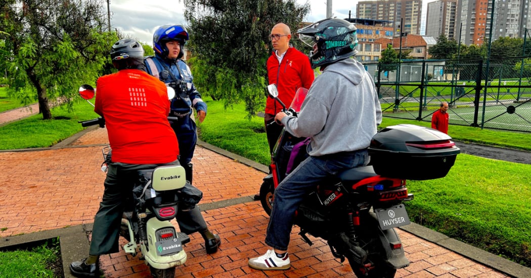 Operativo de la policía dejó 10 motociclistas sin su vehículo.
