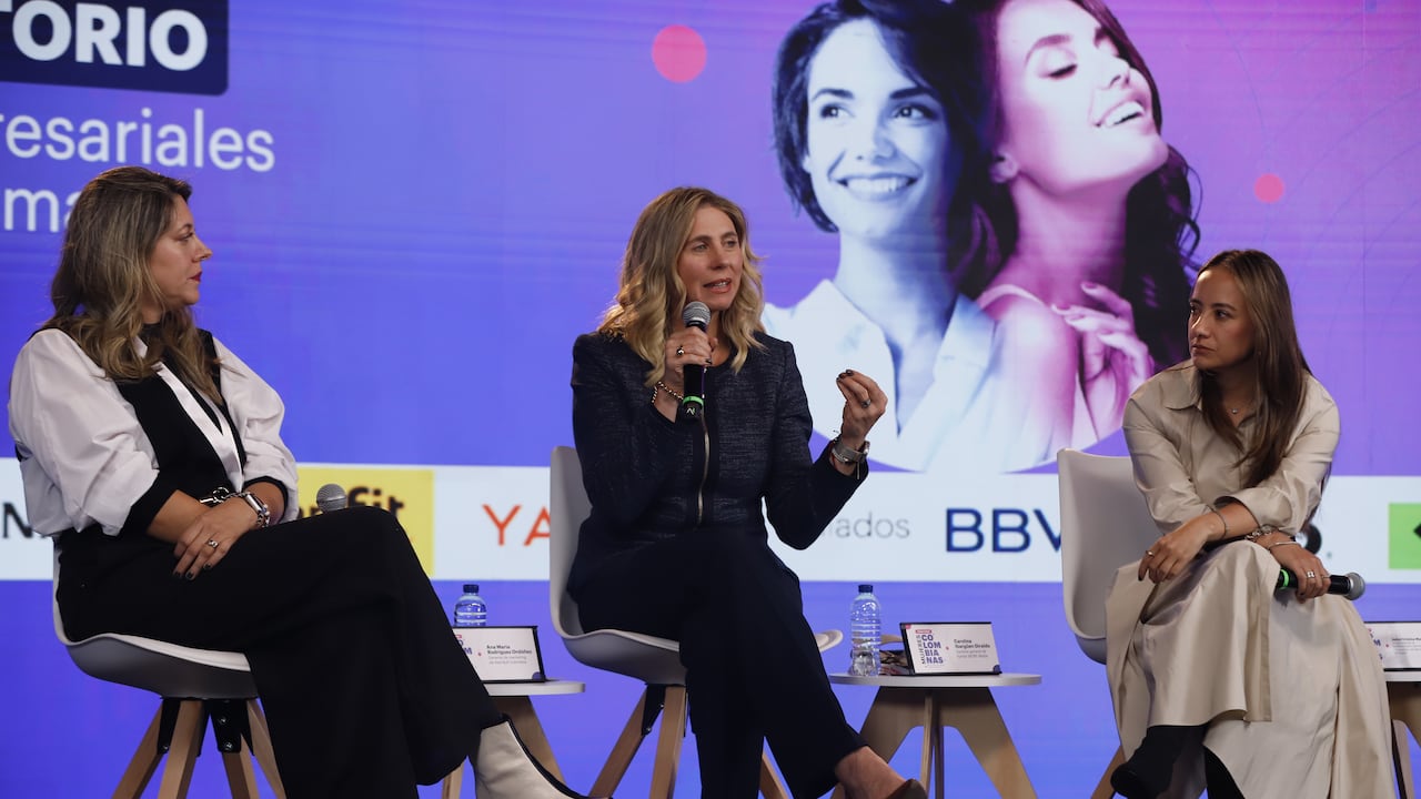 Ana María Rodríguez Ordóñez, gerente de marketing de Red Bull Colombia; Carolina Ibargüen Giraldo, gerente general de Kantar IBOPE Media; Isabel Cristina Martínez, vicepresidenta de Sostenibilidad y Servicios Corporativos del Banco de Bogotá.