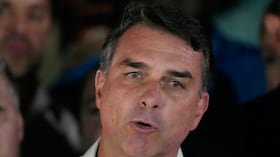 Flávio Bolsonaro luego de las elecciones del domingo en Brasil.