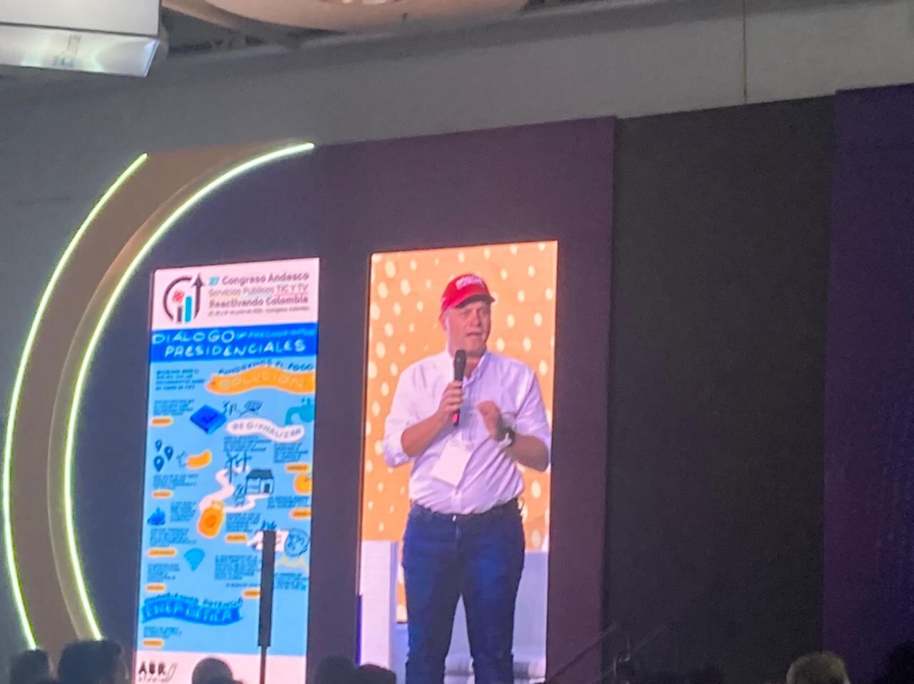 Panel precandidatos presidenciales en Congreso de Andesco