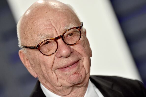 Rupert Murdoch, presidente de Fox Corporation, hizo esos comentarios en correos electrónicos a altos ejecutivos del canal, incluso cuando los presentadores de este canal conservador seguían dando crédito a las falsas acusaciones de Trump. (Photo by Axelle/Bauer-Griffin/FilmMagic)