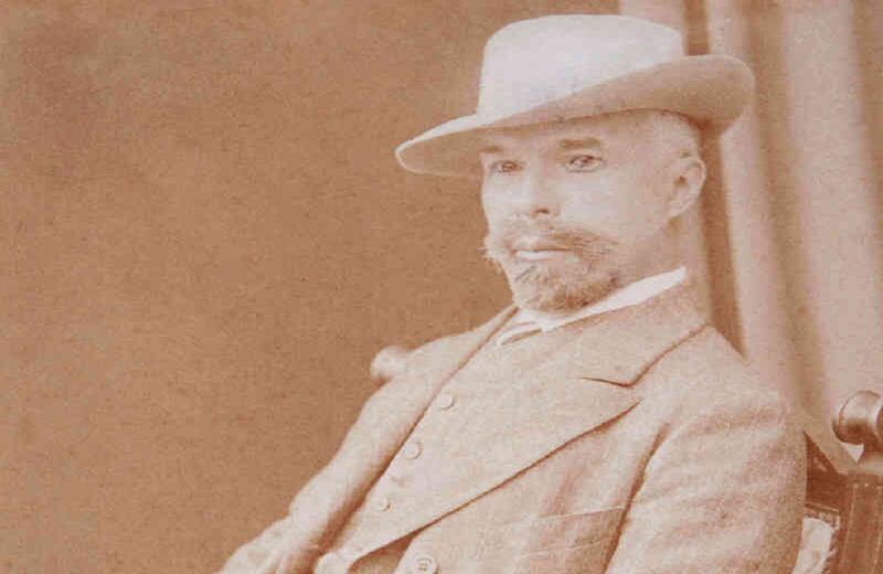 ergei Shchukin llegó a tener 250 obras en el palacio de Trubetskoy, que posteriormente abrió sus puertas como el Museo Estatal de Nuevo Arte Occidental. Cada cuarto del palacio tenía el nombre del artista a quien pertenecían las obras colgadas, como era el caso  de  Picasso (arriba).   Retrato del coleccionista que hoy cuelga en  el Hermitage de San Petesburgo.