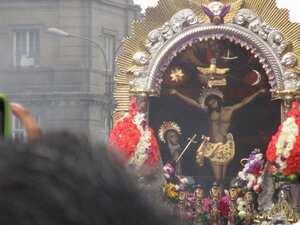 La devoción al Señor de los Milagros es un testimonio de esperanza y amor por nuestros seres queridos, y nos recuerda el poder del milagro y la importancia de la fe en nuestras vidas.