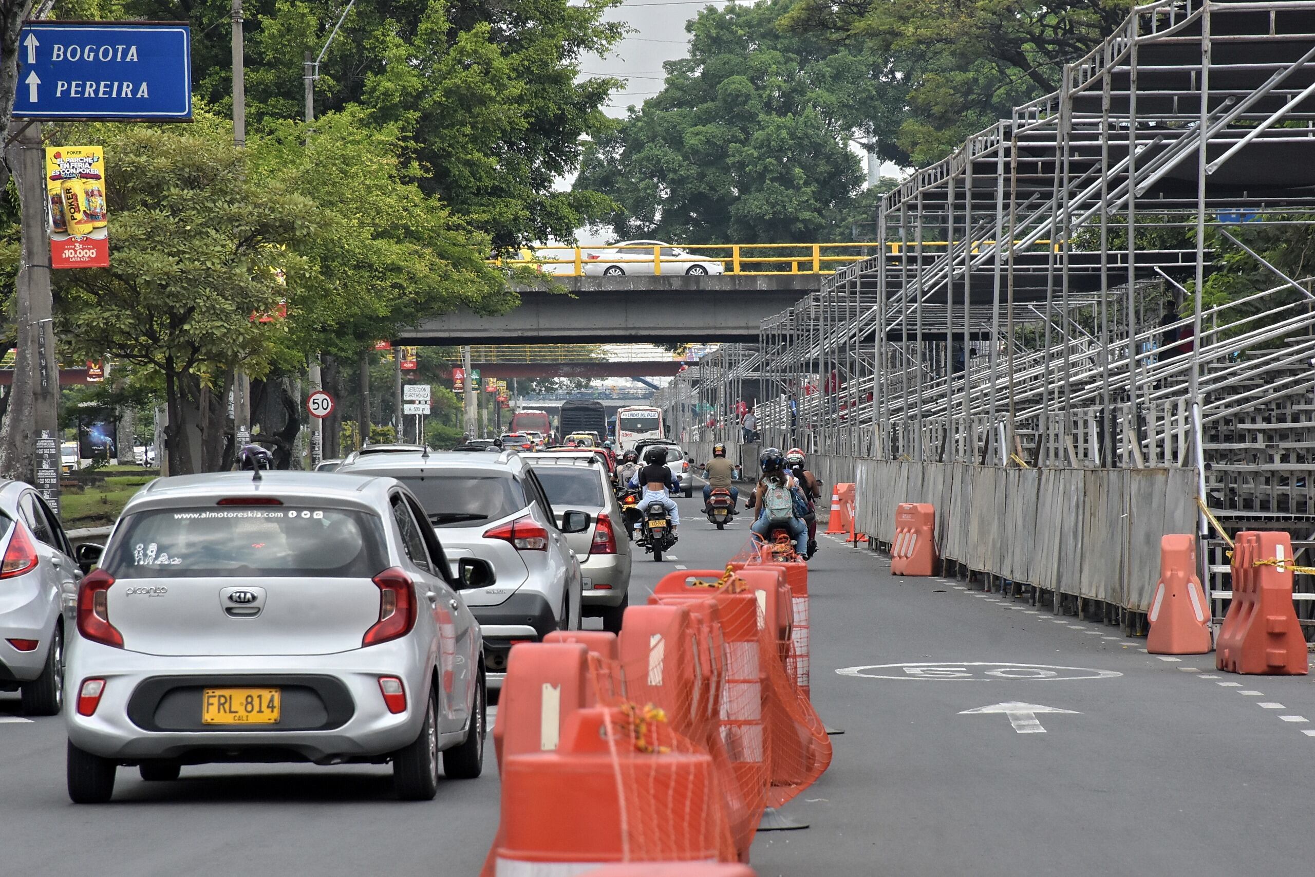 Instalación graderías 67 feria de Cali