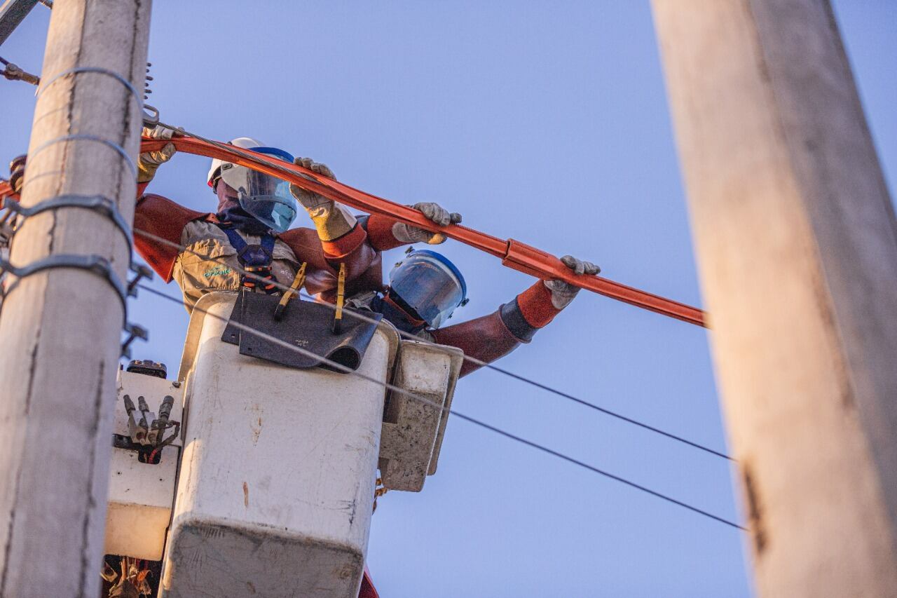 Fue una inversión de 543 mil millones de pesos en el último año con el que Afinia puso en operación tres nuevas subestaciones y 21 nuevos circuitos; instaló 1.160 kilómetros de red, 1.782 transformadores de distribución y repuso 25 transformadores de potencia.