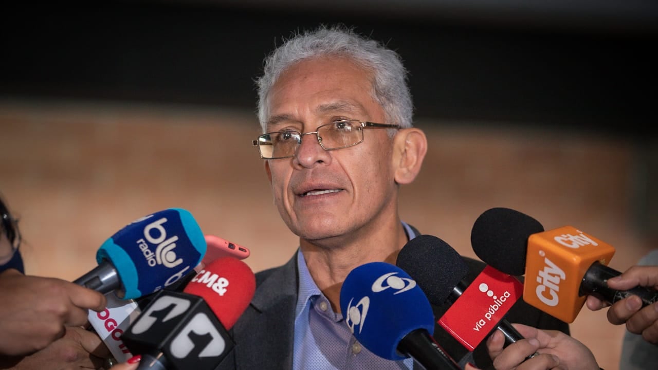 El secretario de Hacienda, Juan Mauricio Ramírez, anunció el plan de atención para el pago de impuestos en Bogotá.