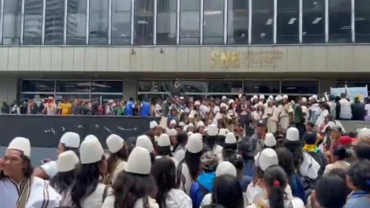 Indígenas llegan al DNP