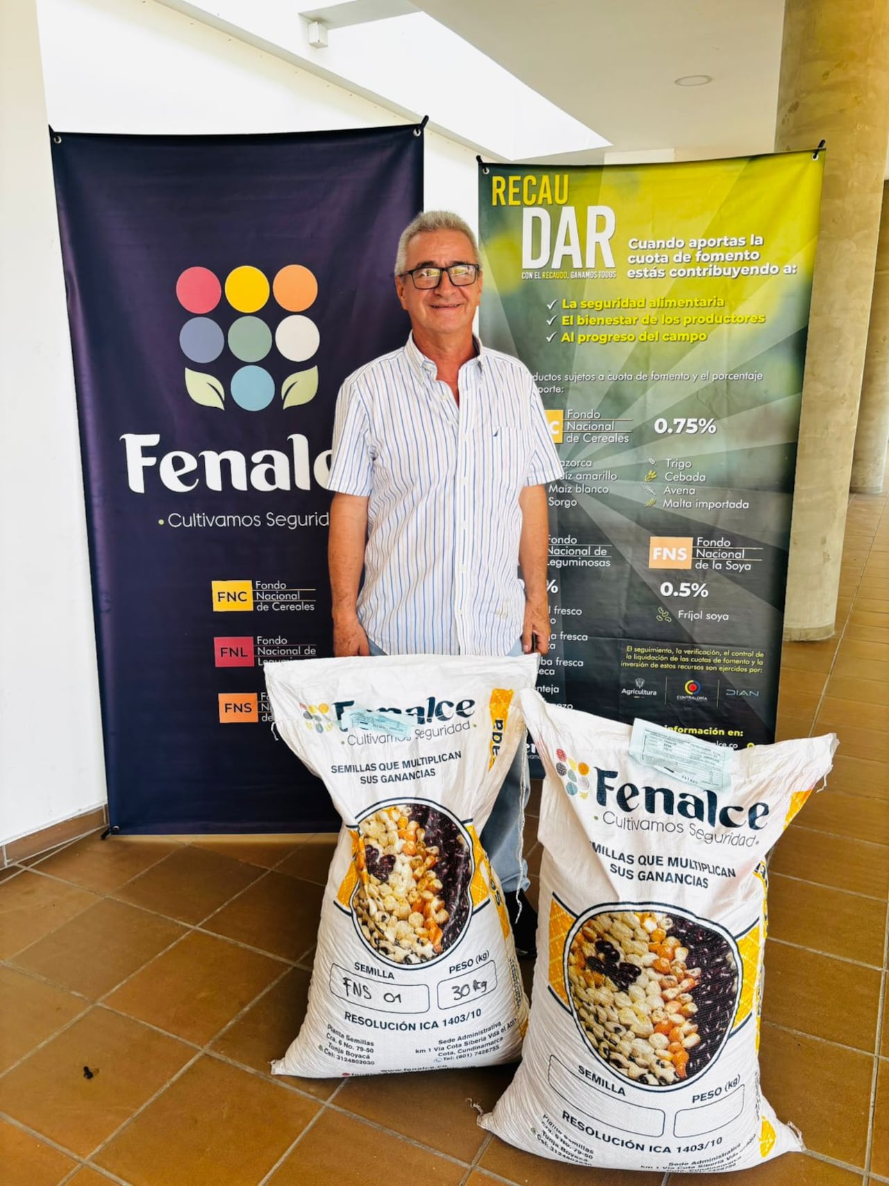 Productores de Huila y Tolima reciben semillas certificadas para ampliar la siembra de soya dentro de los programas de apoyo al sector agrícola.