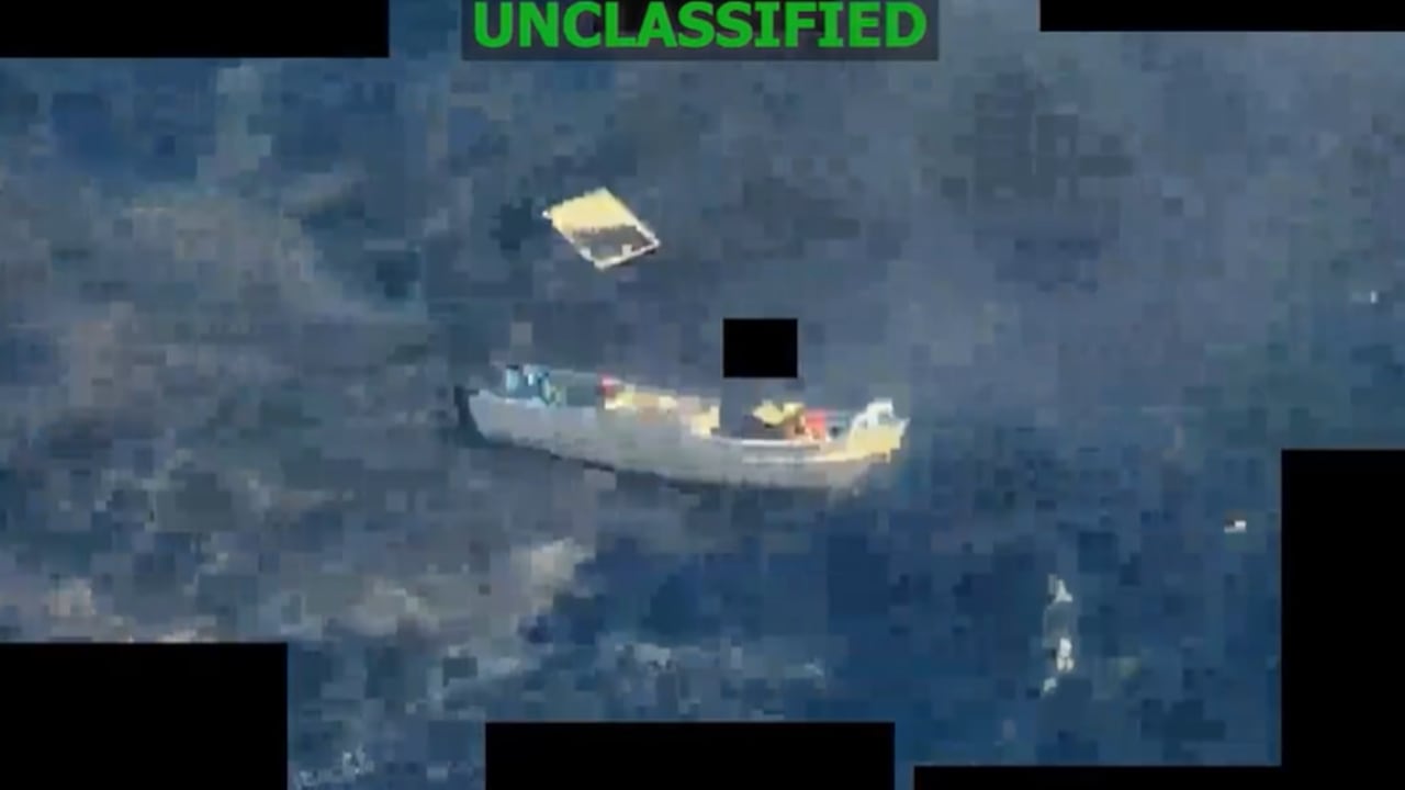 Narcolancha destruida en bombardeo de Estados Unidos en el Pacífico.