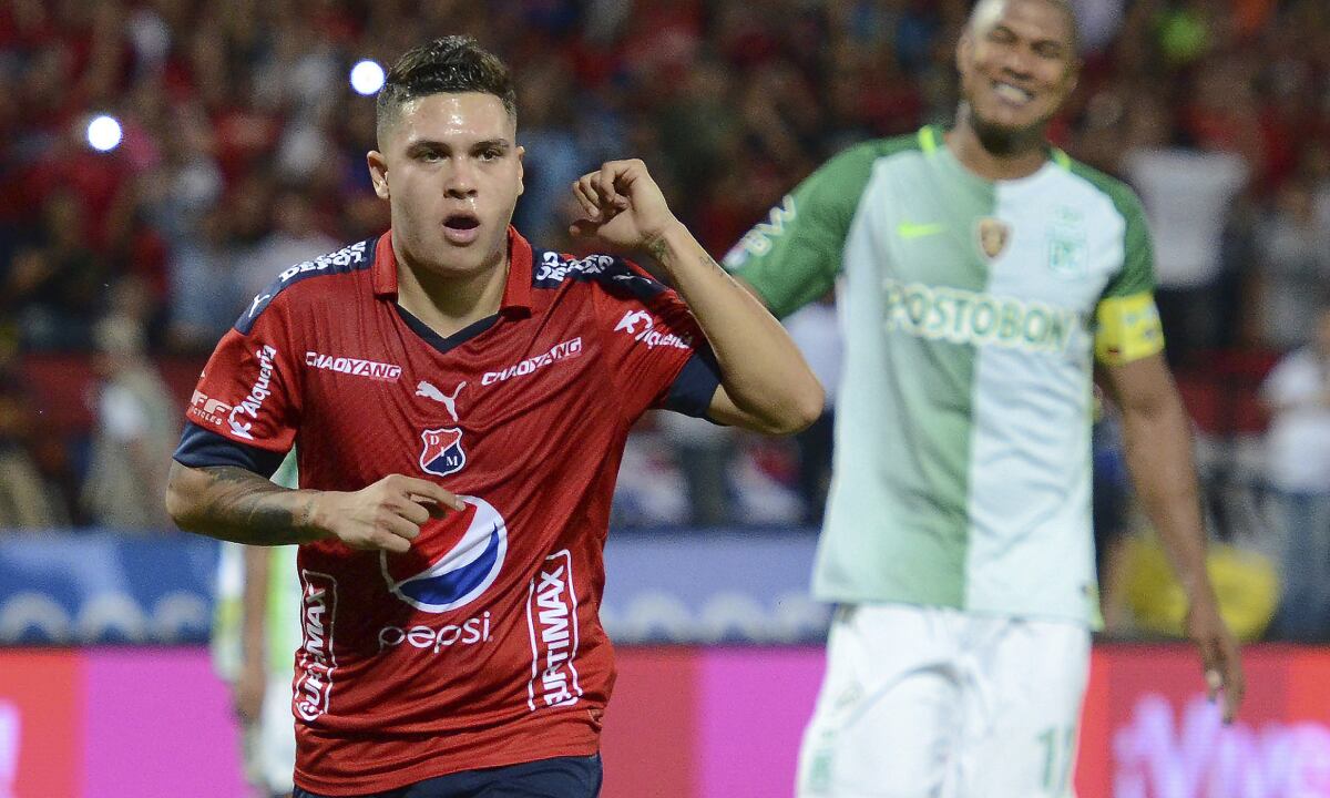 MEDELLIN, COLOMBIA - MAY 28: Juan Quintero of Independiente Medellin celebrates after scoring during a match between Independiente Medellin and Atletico Nacional as part of Liga Aguila I 2017 at Atanasio Girardot Stadium on May 28, 2017 in Medellín, Colombia. (Photo by Getty Images/Leon Monsalve/Vizzor/LatinContent)