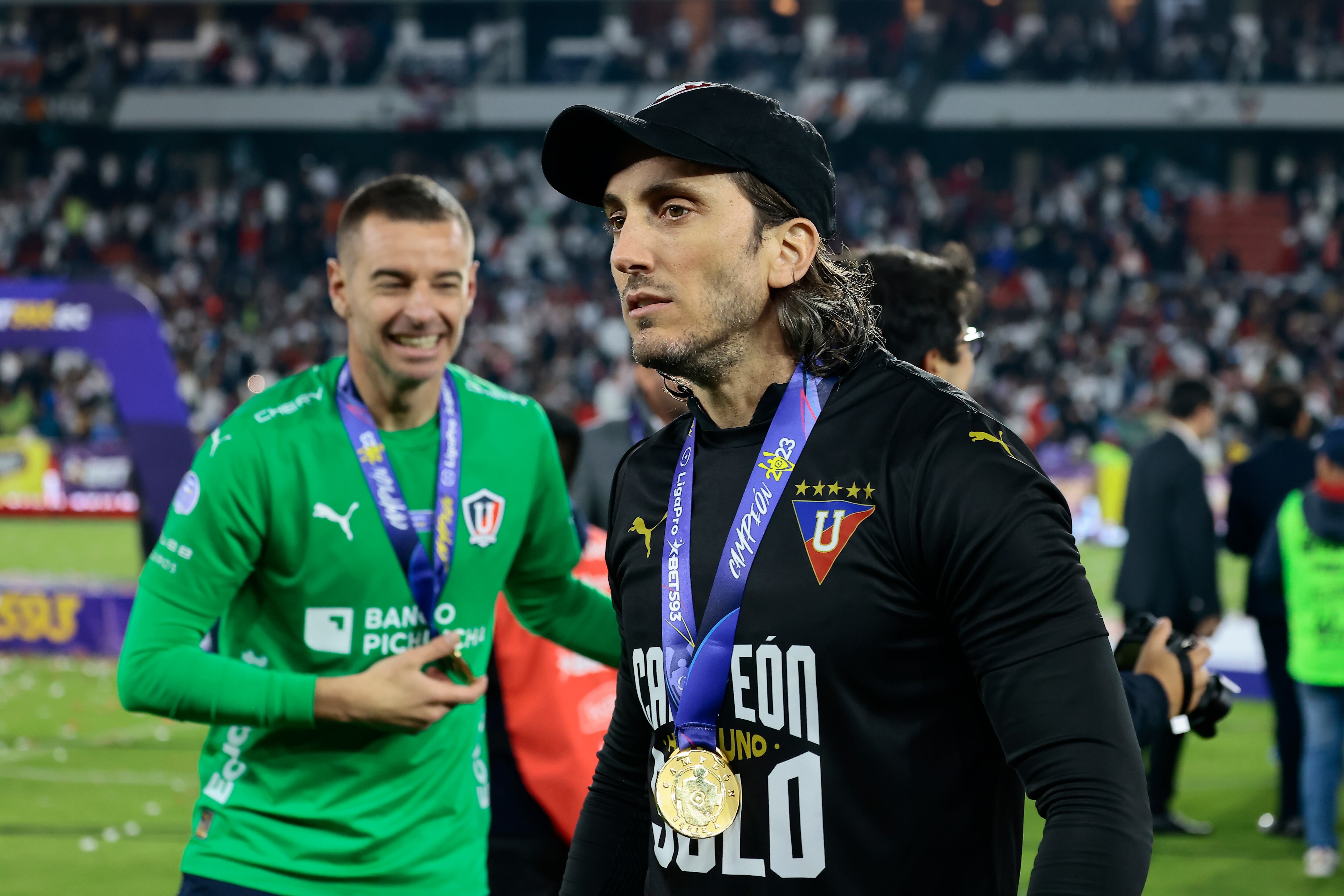 QUITO, ECUADOR - DECEMBER 17: Coach of LDU Quito Luis Zubeldía wears his medal after the second leg final match between Liga de Quito and Independiente del Valle as part of LigaPro 2023 at Rodrigo Paz Delgado Stadium on December 17, 2023 in Quito, Ecuador. (Photo by Franklin Jacome/Agencia Press