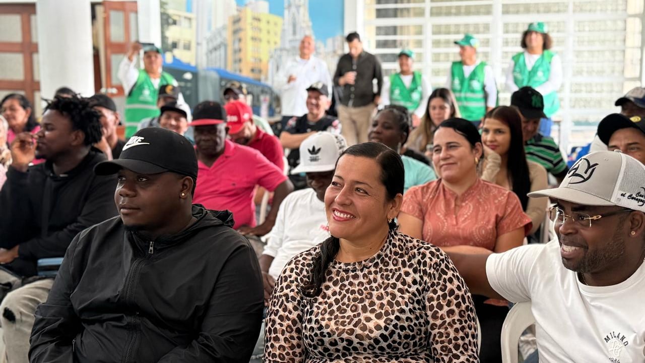 Esta iniciativa busca llevar oportunidades a los vendedores ambulantes de la Terminal de Transportes, a la par de mejorar las condiciones para los usuarios del lugar.