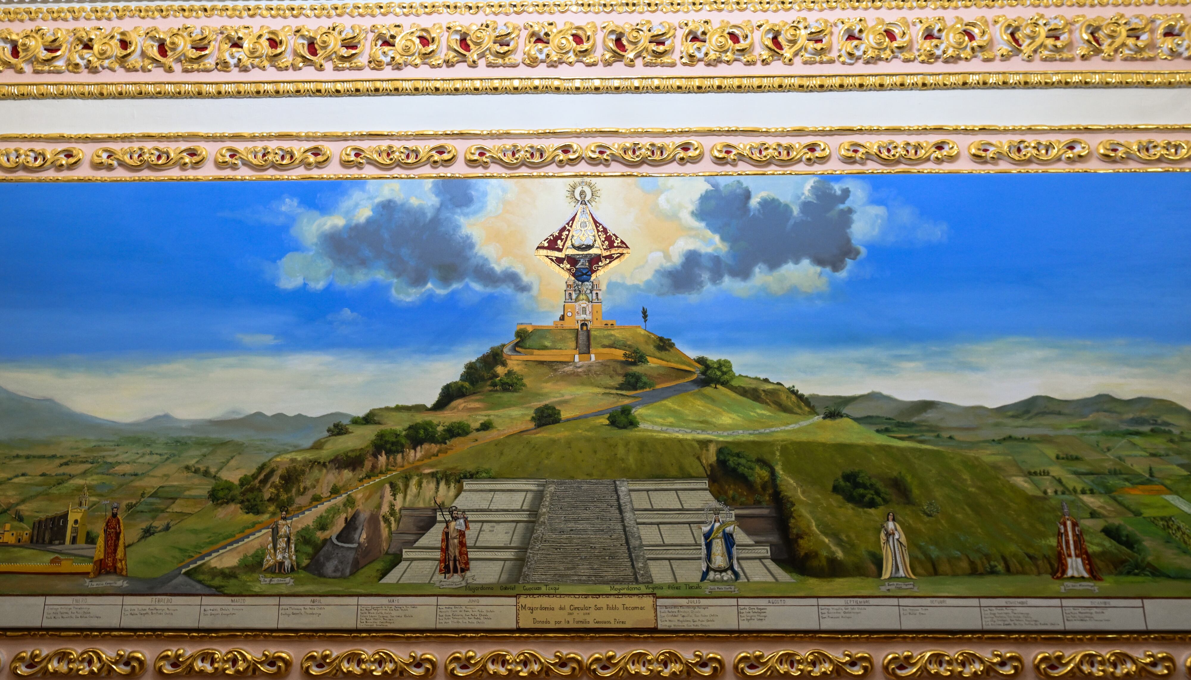 Una pintura que representa la Gran Pirámide de Cholula con la iglesia de Nuestra Señora de los Remedios en la cima.