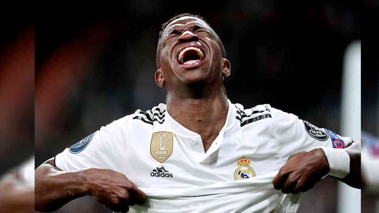 Vinicius se lamenta la lesión que sufrió en el encuentro.