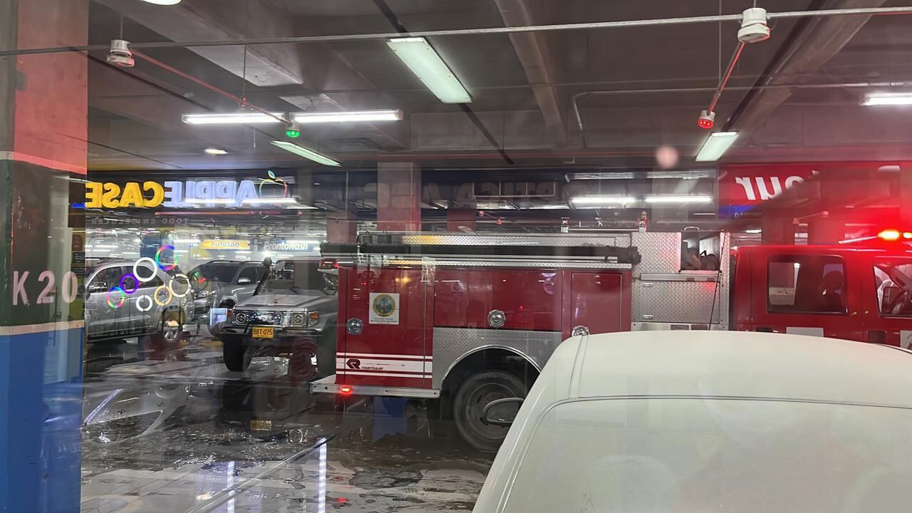 Denuncian incendio en centro comercial de Cartagena