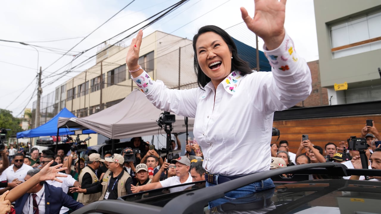 La candidata Keiko Fujimori, del partido Fuerza Popular, habló tras finalizar el escrutinio en Perú.