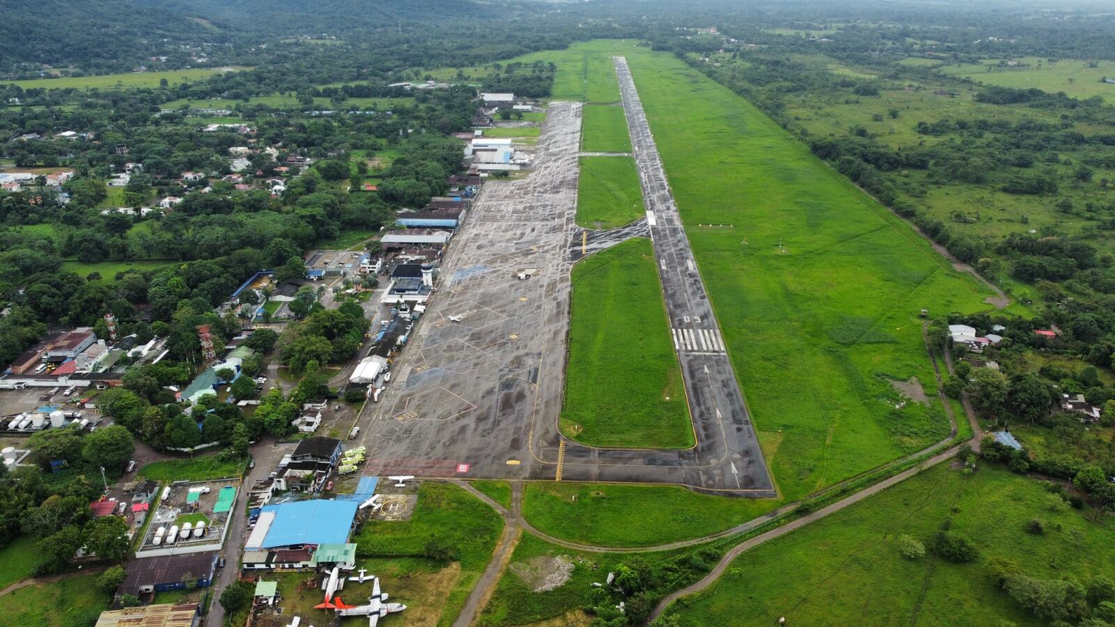 Aeronáutica Civil mantiene medidas de solidaridad ante el cierre de la vía al
Llano