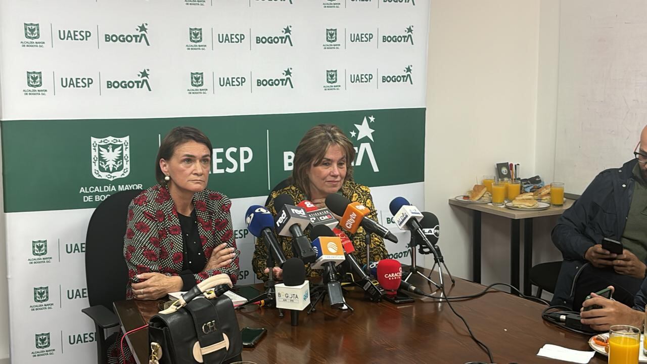 Directora de la Uaesp, Consuelo Ordóñez (derecha), y subdirectora, Dolly Arias (izquierda)