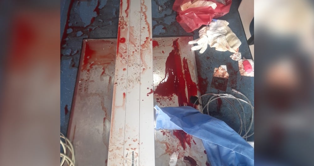 Así quedó el interior de la ambulancia que atendió el caso de la niña en María Paz, en Kennedy.