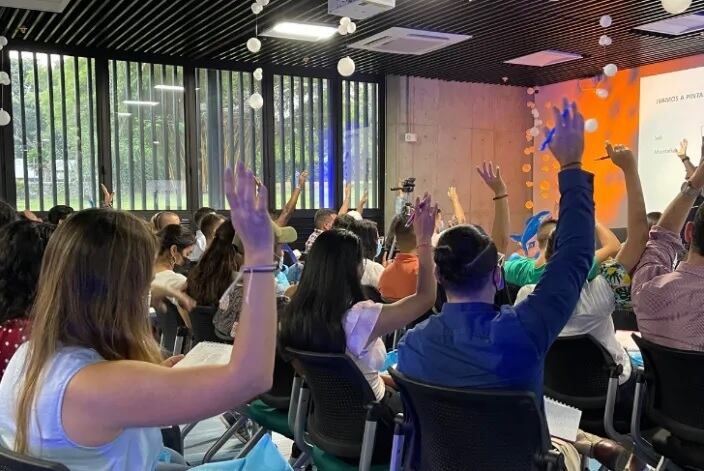 La Javeriana Cali cuenta con un Centro Emprendimiento de Innovación.