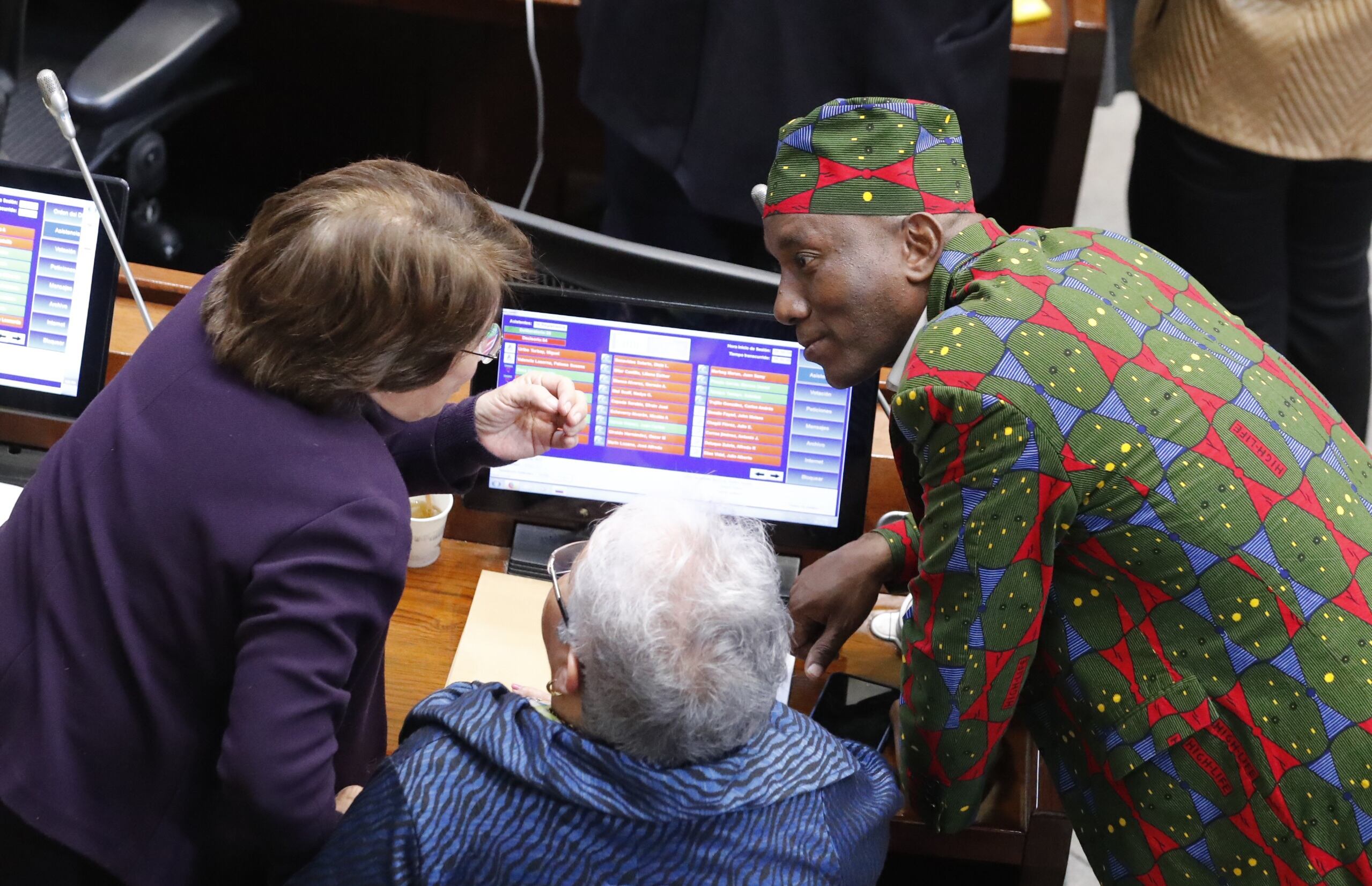 En votación del nuevo Presidente del Senado