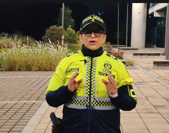 La teniente coronel Eliana Hernández, oficial de guarnición de la Policía Metropolitana de Bogotá.