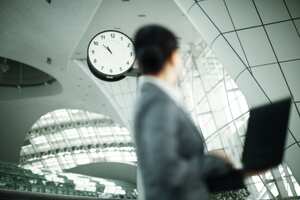 El enigma de las horas espejo y su enigmático significado a través de la numerología.