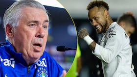 Carlo Ancelotti tiene en sus manos el cuarto mundial de Neymar.