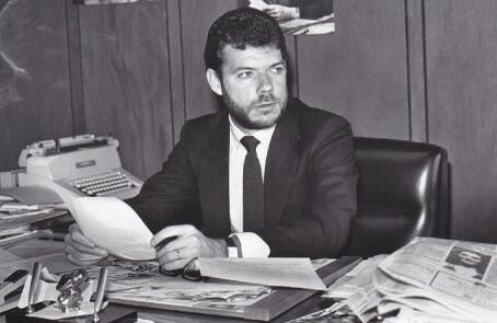 Volvió al país en 1983, proveniente de Londres, para ocupar el cargo de subdirector de ‘El Tiempo’, diario que en ese entonces pertenecía a su familia. Santos estaba al frente de las páginas editoriales. Aquí, en su oficina. 