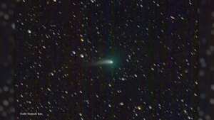 El Cometa 2022 E3 (ZTF) cuenta con un brillo intenso de color verde.