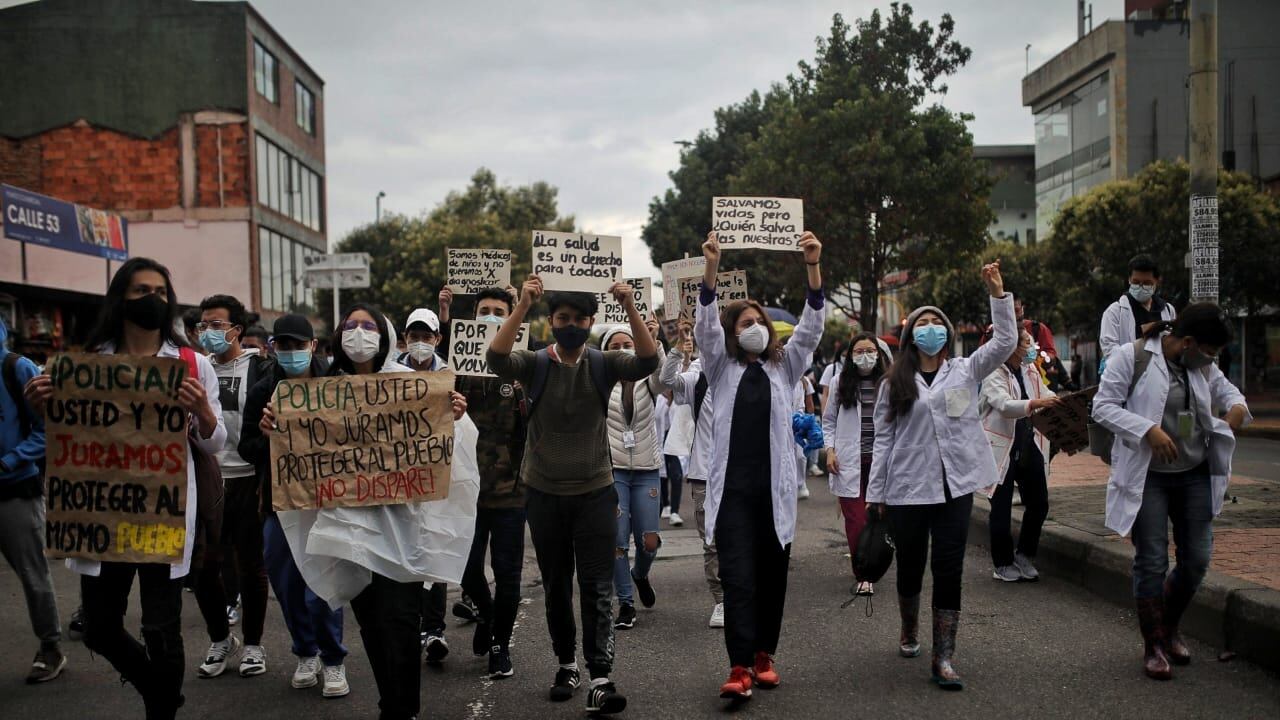 Marcha pacífica de estudiantes en el paro nacional.