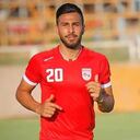 Tiene solo 26 años, jugó en la Primera División del Fútbol de Irán y participó en las recientes manifestaciones contra el régimen teocrático de su país. El protagonista de esta triste historia es Amir Nasr-Azadani, quien acaba de ser condenado a pena de muerte.