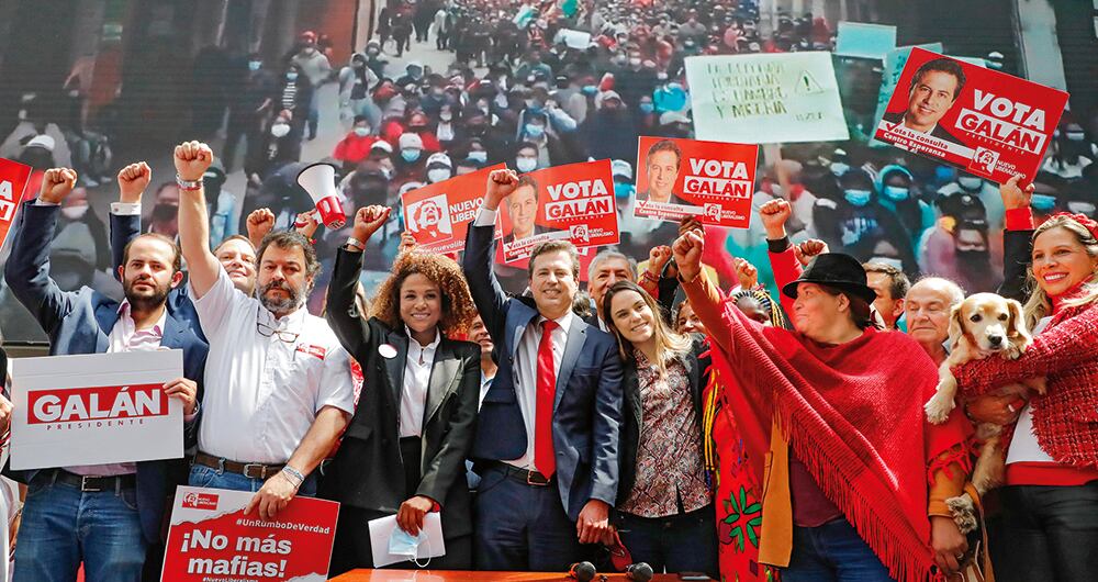  En Centro Esperanza se han acusado de politiqueros, clientelistas y hasta de corruptos.