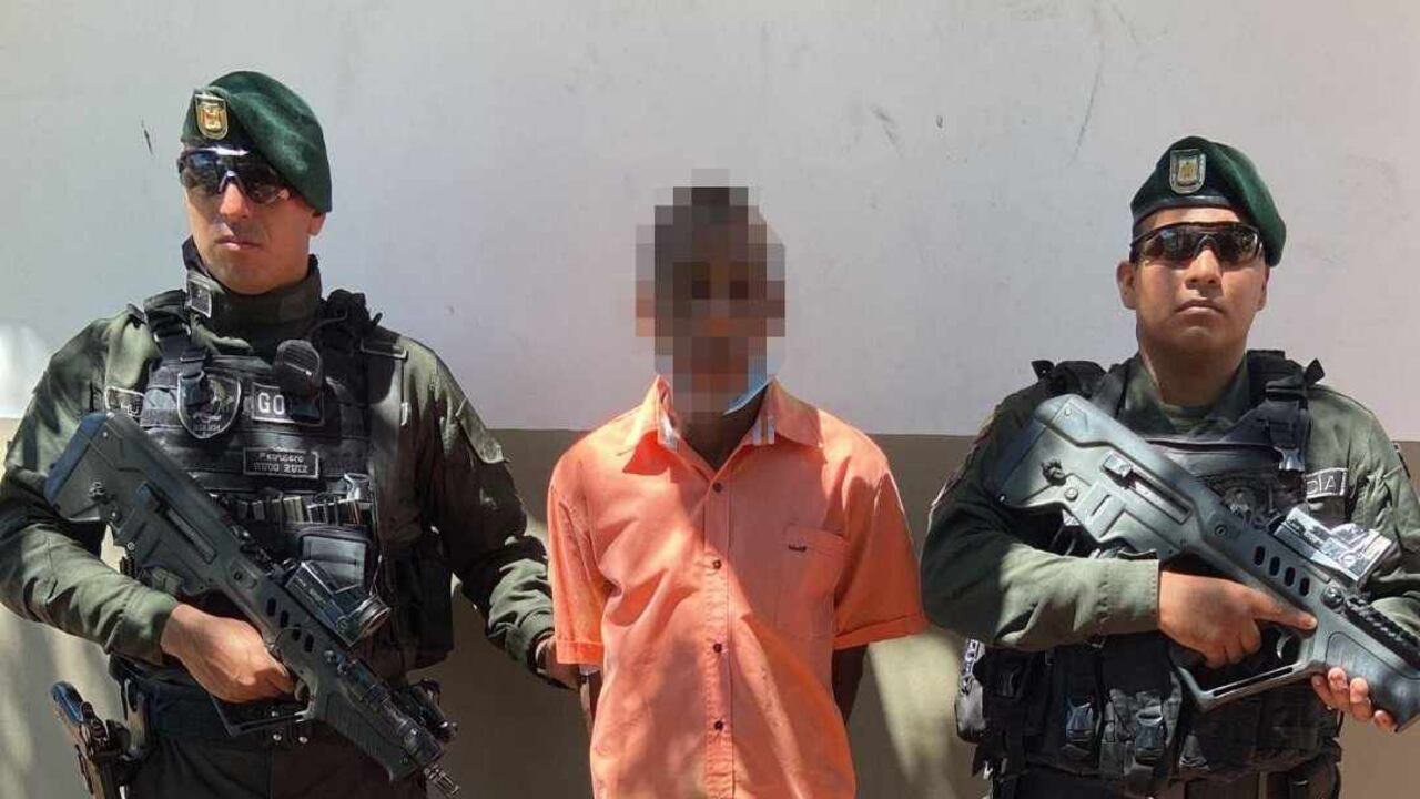 Este hombre fue capturado por orden judicial.