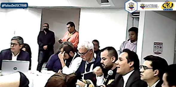 En la mesa de negociación estatal participó el viceministro Técnico de Hacienda, Gonzalo Hernández.