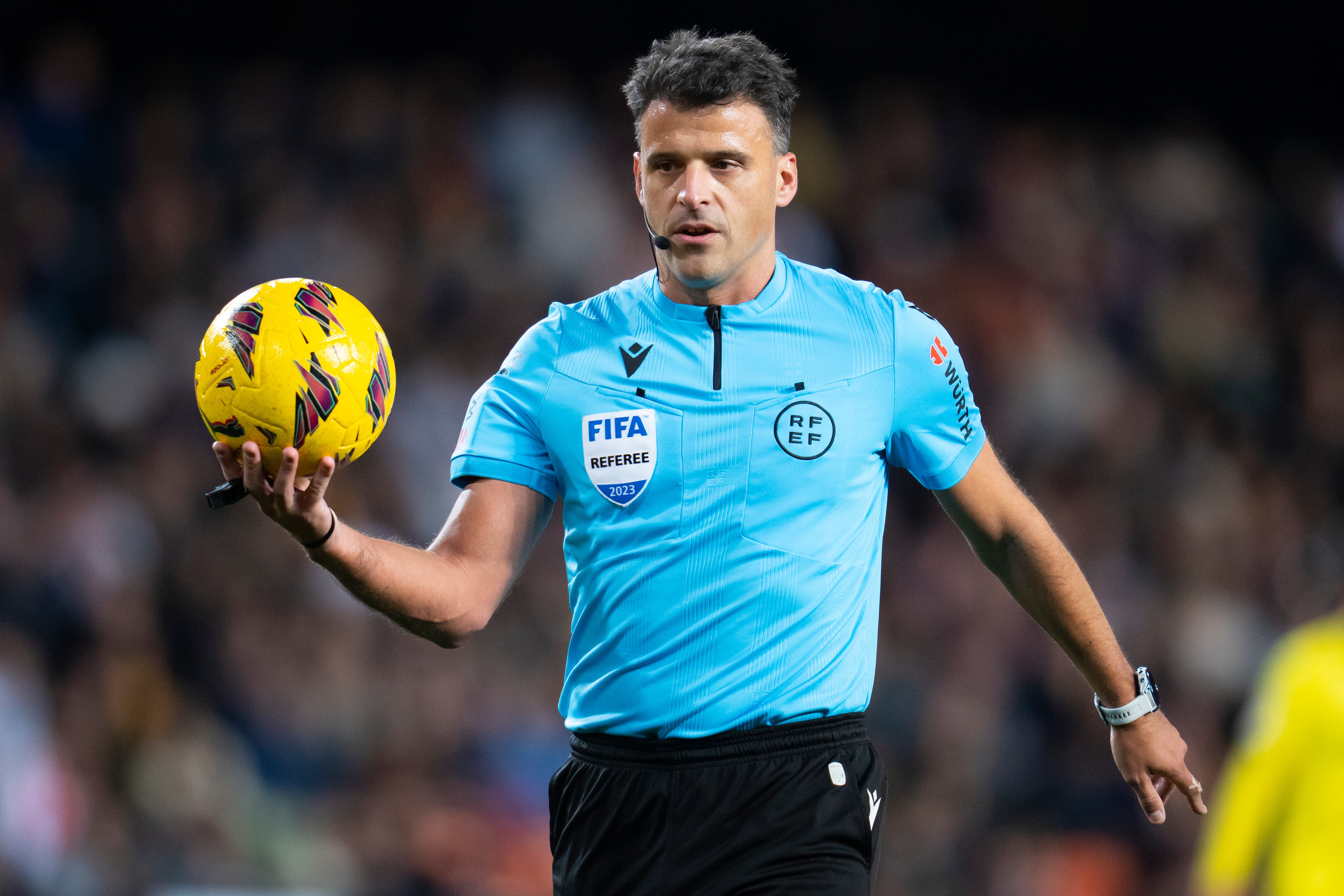 Gil Manzano pitará la final de la Supercopa entre el Barcelona y el Real Madrid.