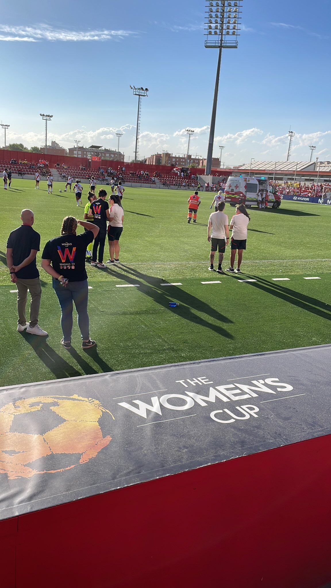 Jugadora de River Plate sufrió un desvanecimiento con convulsiones en medio del partido frente al América de Cali