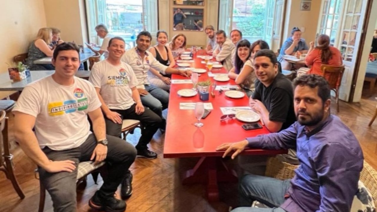 El Movimiento Independientes, en cabeza del ex secretario de Gobierno de Medellín, Esteban Restrepo, viajaron a Brasil, donde fueron veedores de las elecciones presidenciales desarrolladas el pasado domingo, 30 de noviembre.