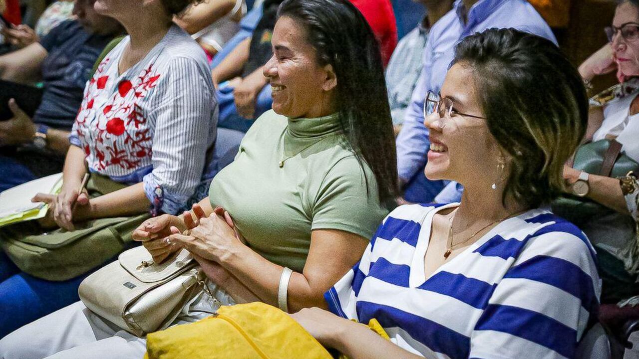 Microempresarios recibirán $700 millones para impulsar sus unidades productivas.