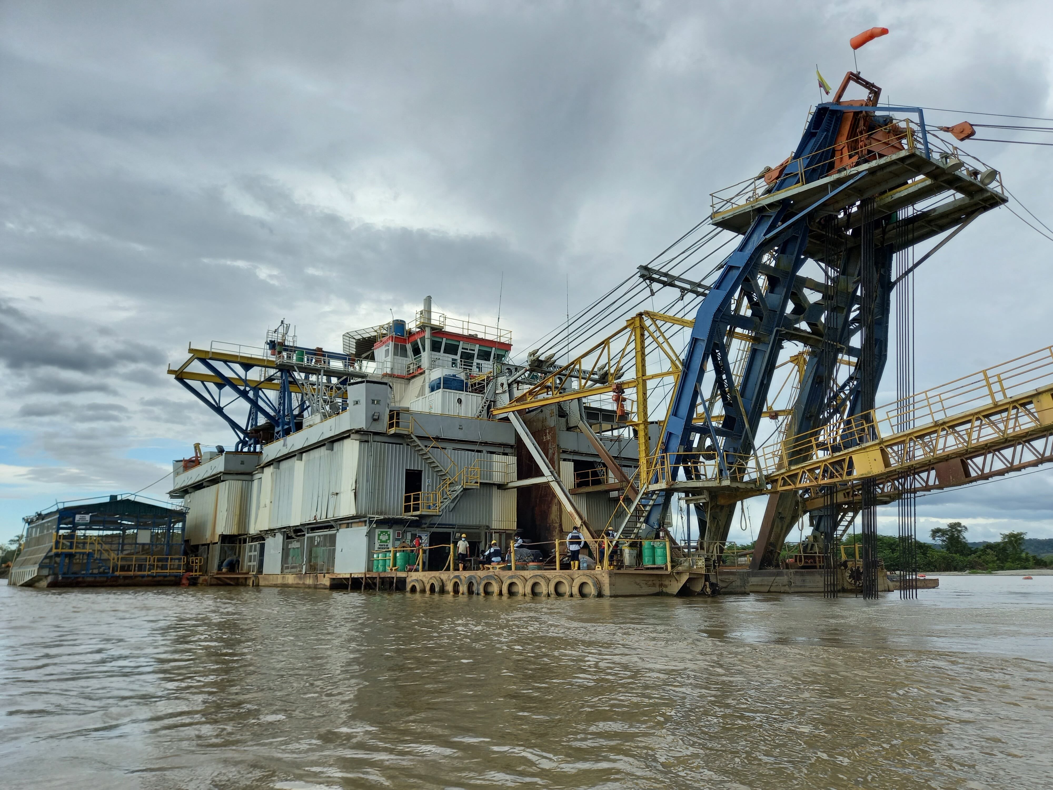 Draga mecánica de Mineros