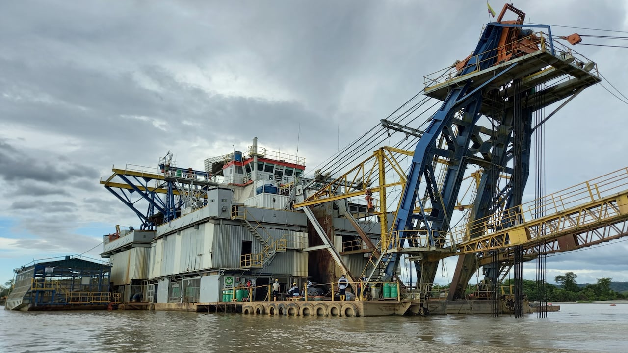 Draga mecánica de Mineros