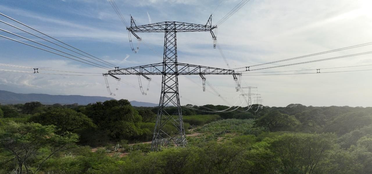 Según el Gobierno, la medida busca garantizar el abastecimiento interno ante la variabilidad climática y la proyección de disminución de energía.