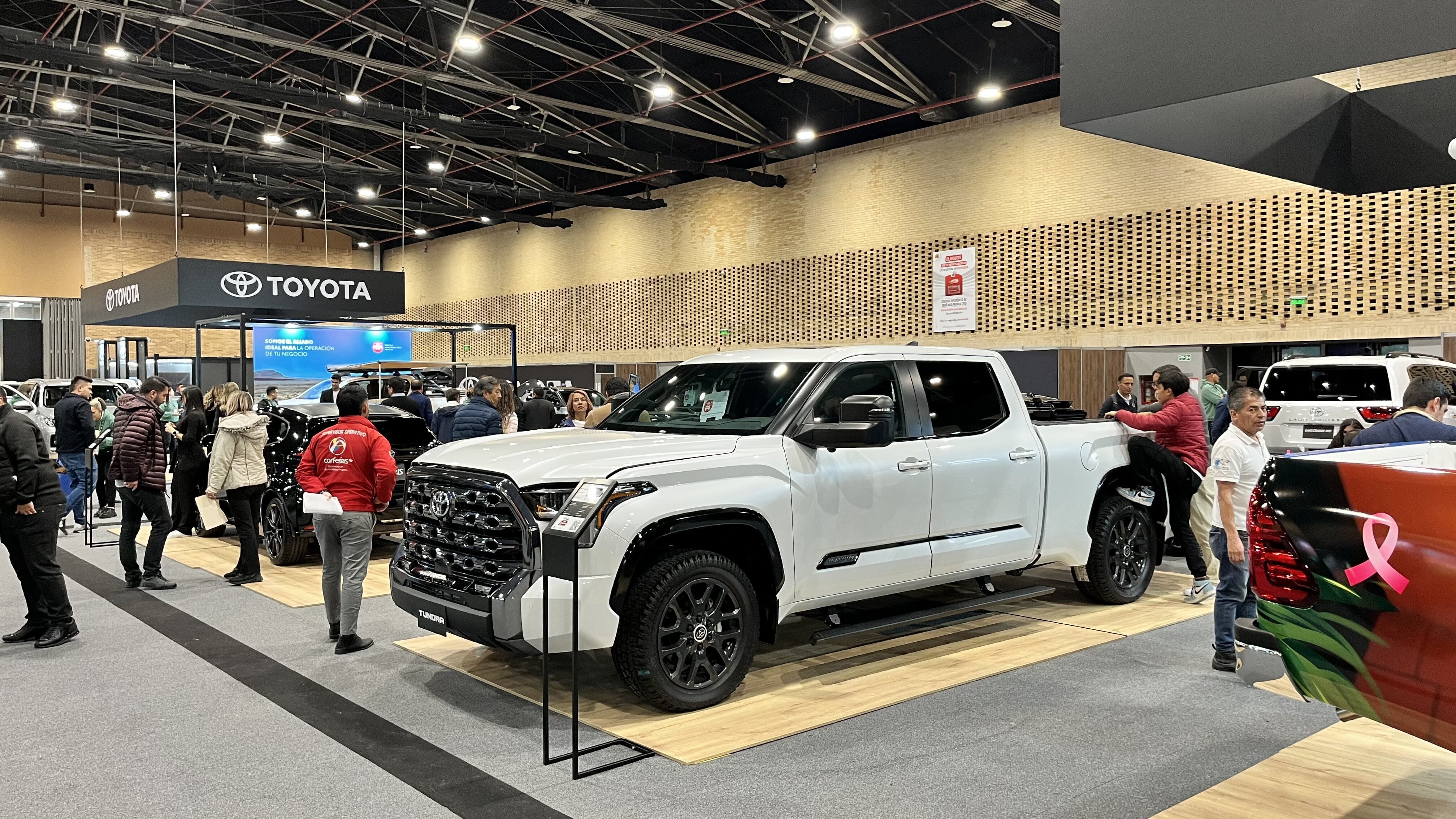 La firma japonesa llega al Salón del Automóvil como la que más unidades ha vendido en lo que va de 2024.