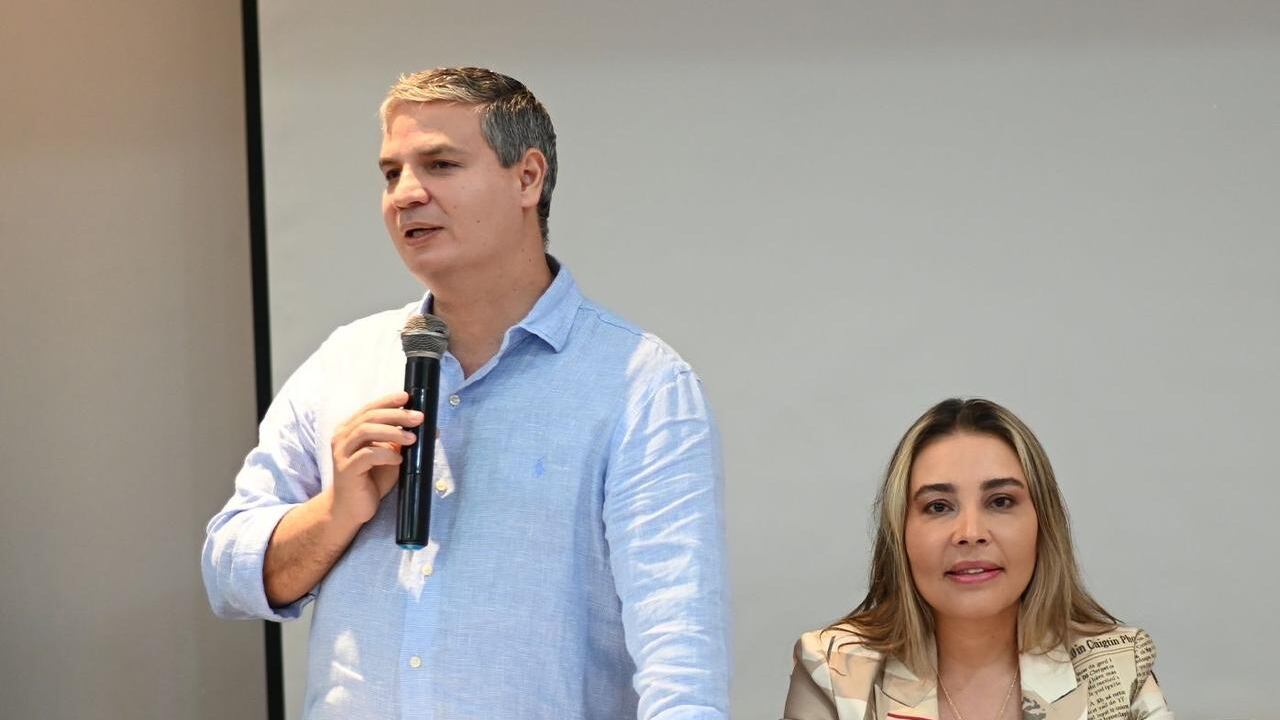 Juan Felipe Lemos y Lina García Gañán.