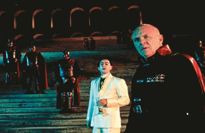 Lo mismo ‘Titus’, basada en el drama de Tito Andrónico.