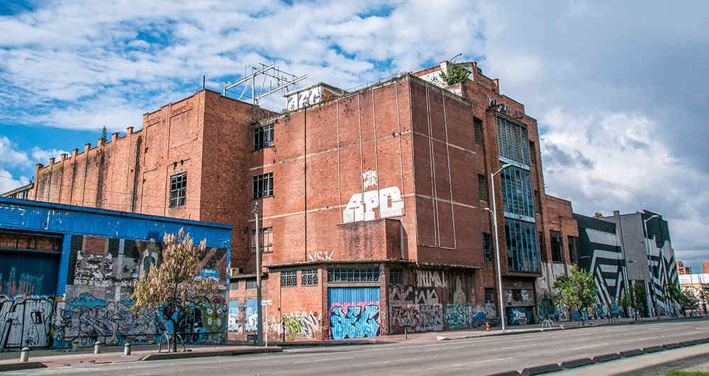 El edificio donde operaba la fábrica de la Cervecería Andina pertenece a la congregación religiosa Misión Carismática Internacional.