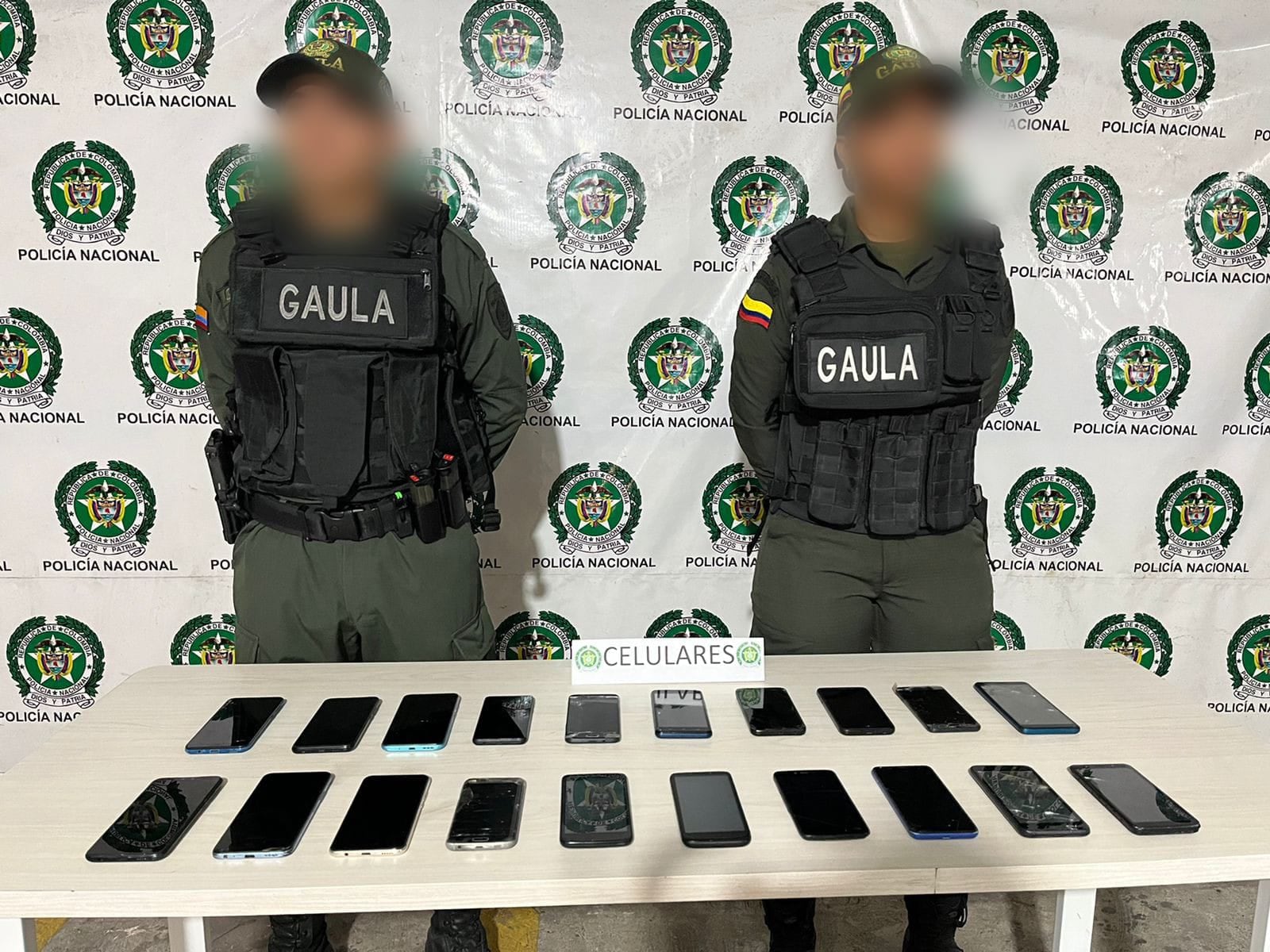 Fueron en total 28 celulares incautados