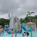 Piscilago, el parque de diversiones en la Vía Bogotá - Girardot, ha actualizado sus tarifas para 2024 para visitantes no afiliados a Colsubsidio, ofreciendo opciones variadas que abarcan desde el acceso básico a atracciones hasta paquetes que incluyen transporte y comida.