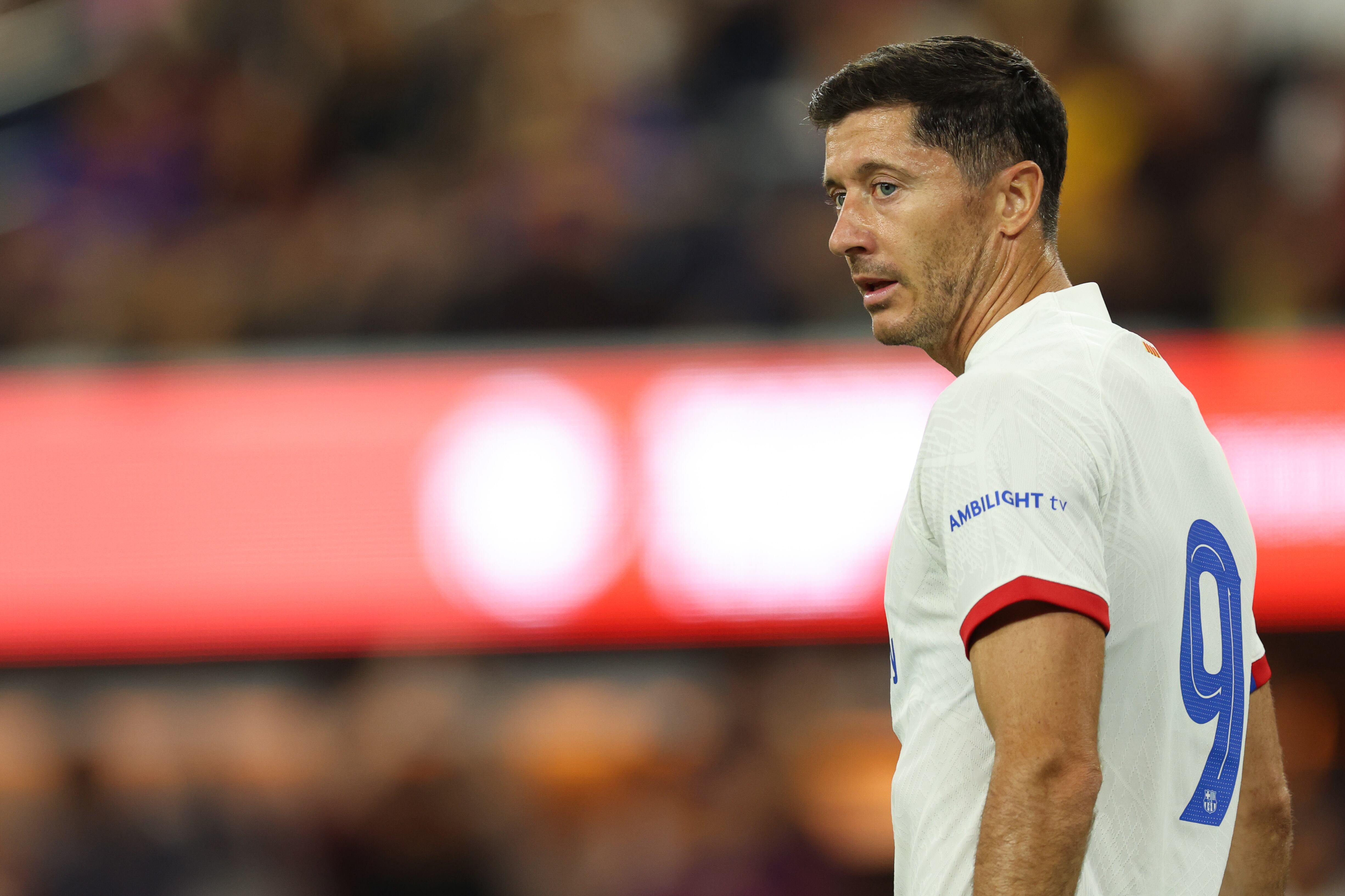 INGLEWOOD, CALIFORNIA - JULY 26: Robert Lewandowski of FC Barcelona during the US Summer Series game between Arsenal and FC Barcelona at SoFi Stadium on July 26, 2023 in Inglewood, California. (Photo by Matthew Ashton - AMA/Getty Images)